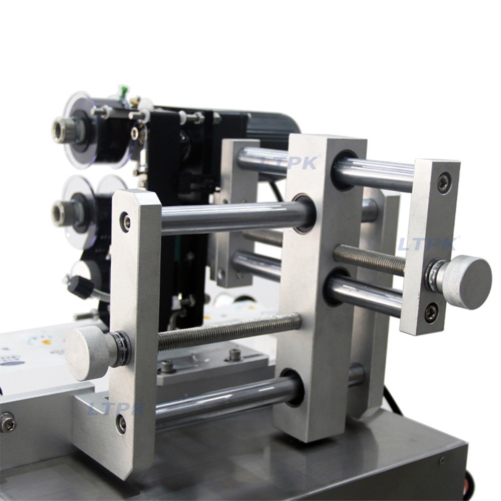 LT-SL130D Semi-auto Round Bottle Labeling Machine