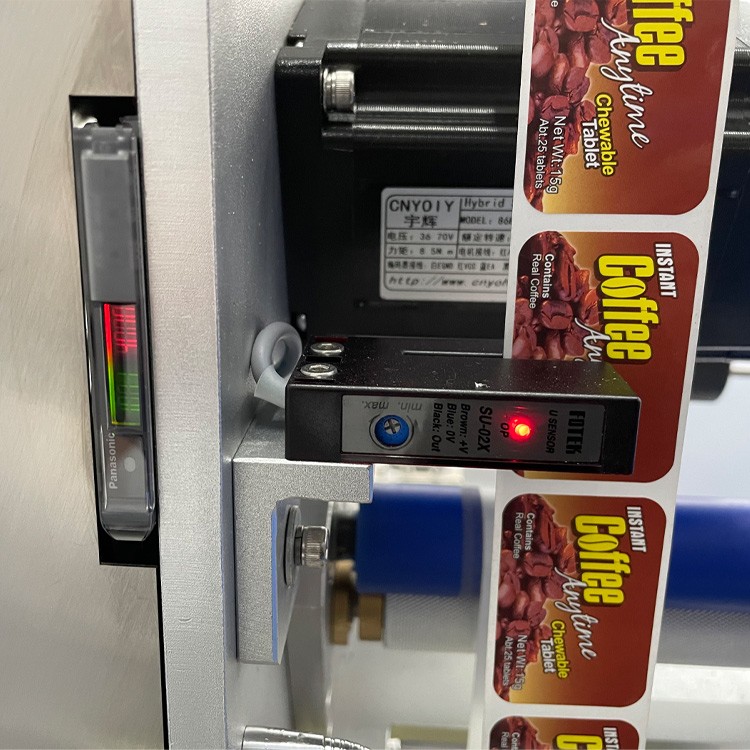 LT-170 Desktop automatic online flat surface labeling machine