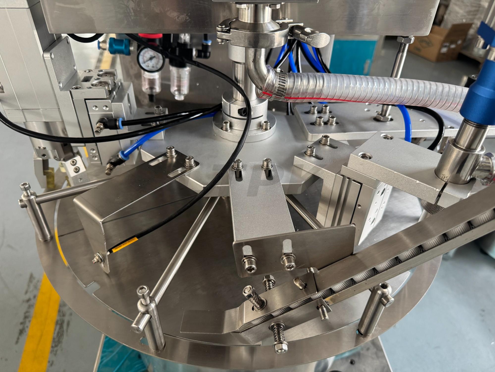 LTPK LT-SVFC1P Automatic Tabletop Rotor Pump Rotary Servo Quantitative Paste Spout Pouch Filling Capping Machine
